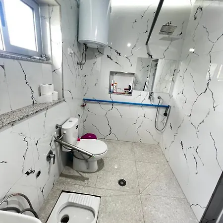 Chateau Sukaj Villa Ljaknasi