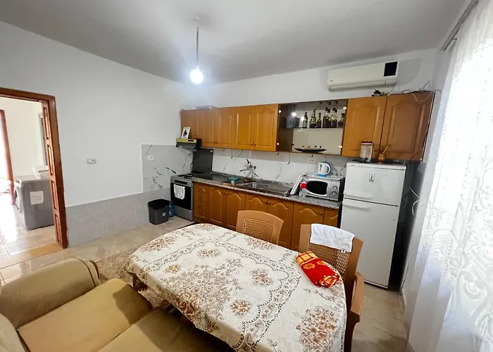 别墅 Chateau Sukaj *