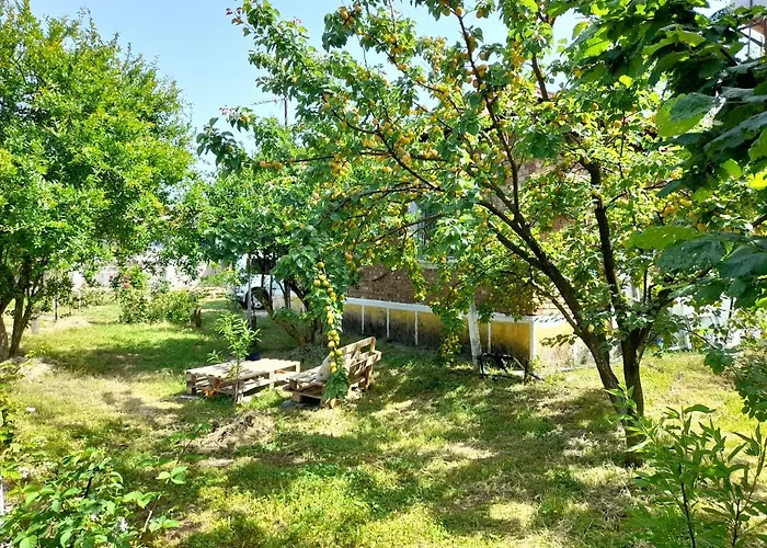 Chateau Sukaj * Laknas