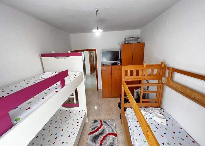 Chateau Sukaj Laknas