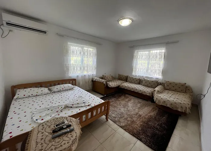 Chateau Sukaj * Laknas