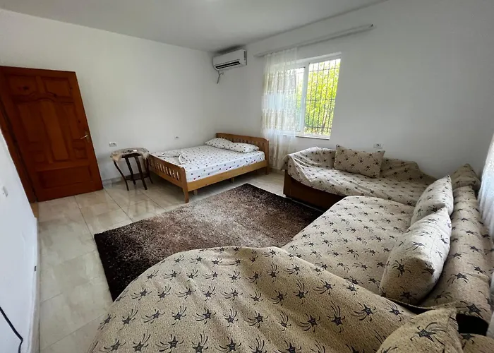 Chateau Sukaj * Laknas