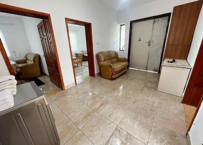 Chateau Sukaj Villa Laknas