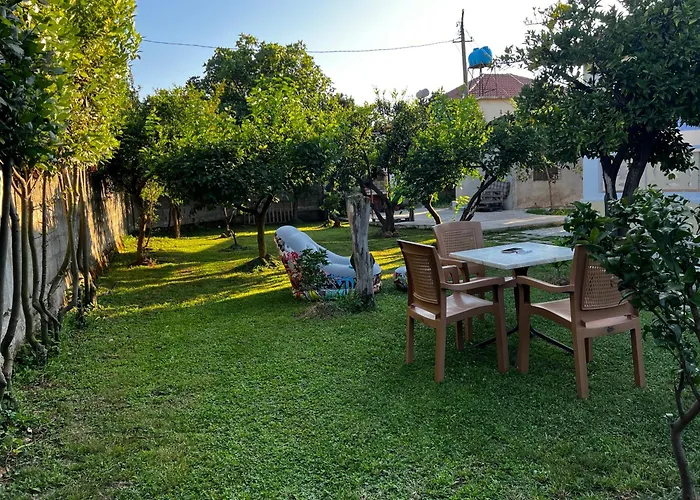 Villa Chateau Sukaj *